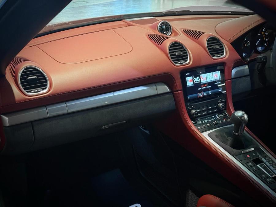 718 BOXSTER SPYDER - Image 12